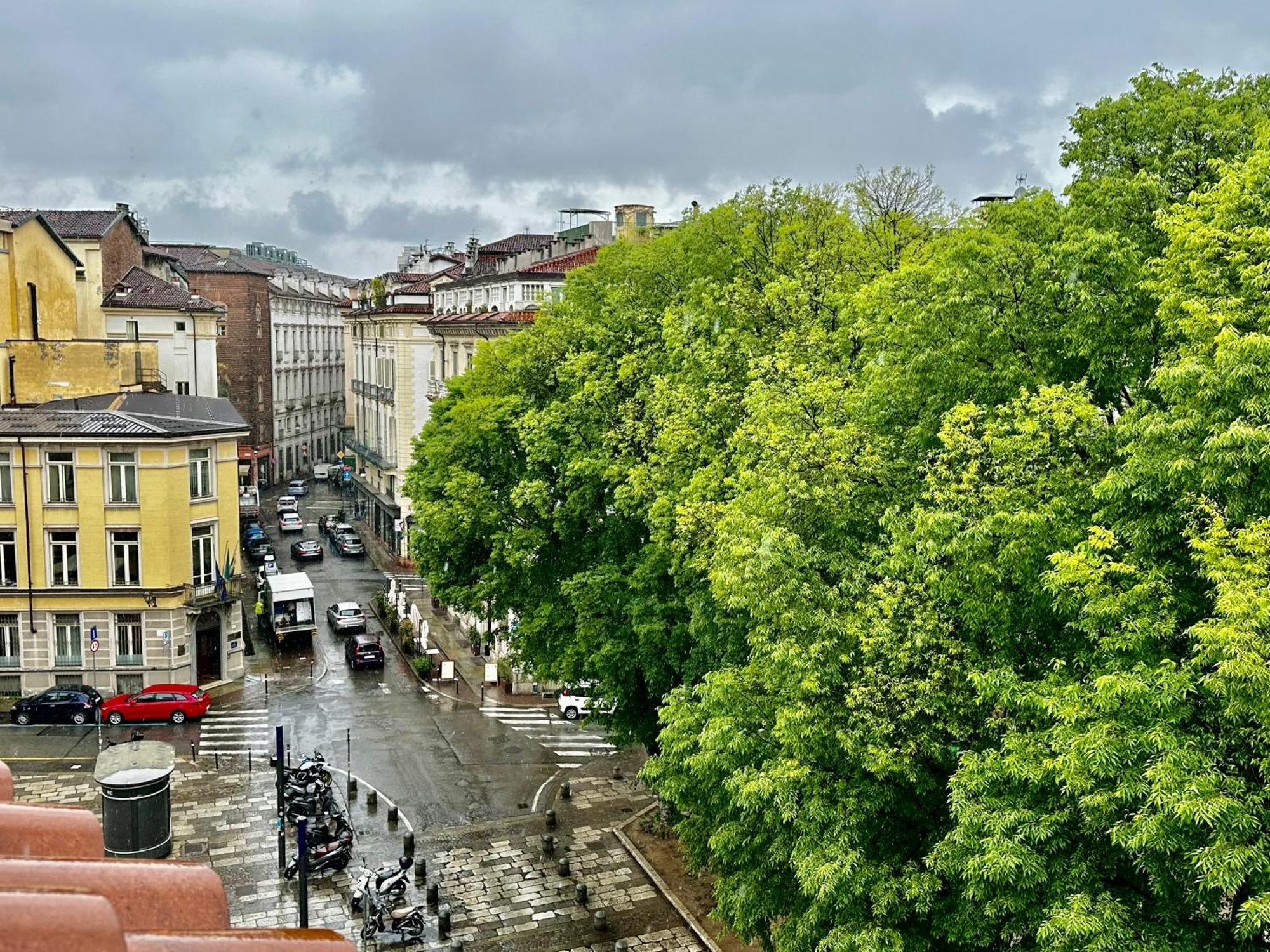 Il Balconcino Del Centro Storico Apartment Торино Екстериор снимка